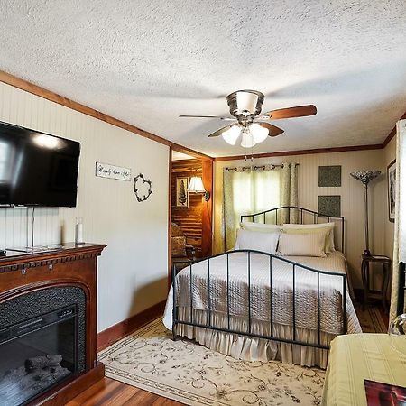Hocking Hills Inn Logan Exterior foto